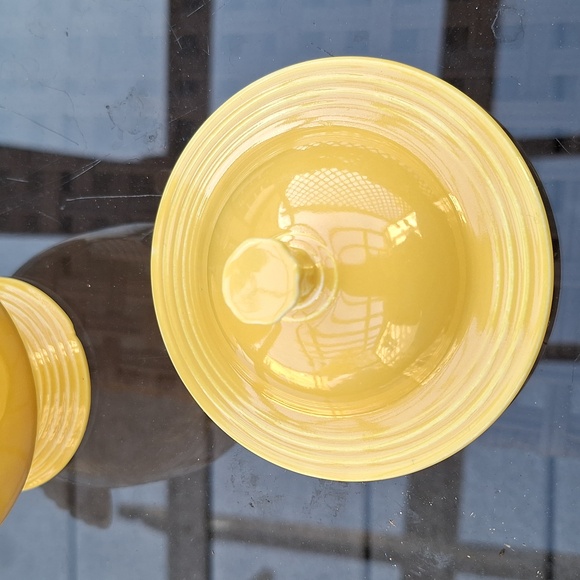 Vintage Fiestaware Yellow Sugar Bowl with Lid - Picture 4 of 8
